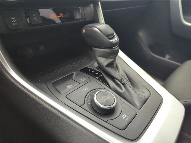 Used 2024 Toyota RAV4 SE w/ Convenience Package image 10