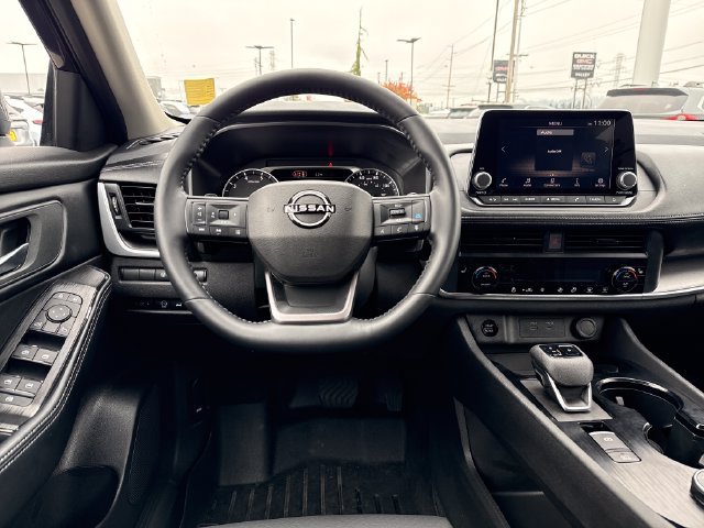 Used 2026 Nissan Rogue Dark Armor AWD/4WD image 17