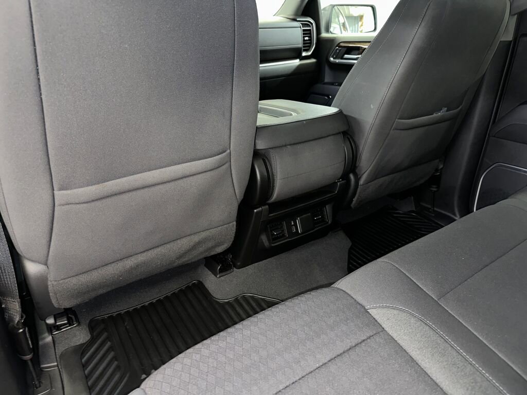 Used 2023 GMC Sierra 1500 Elevation image 20