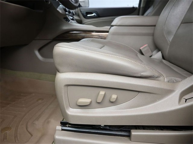 Used 2017 GMC Yukon XL SLT w/ Open Road Package image 16