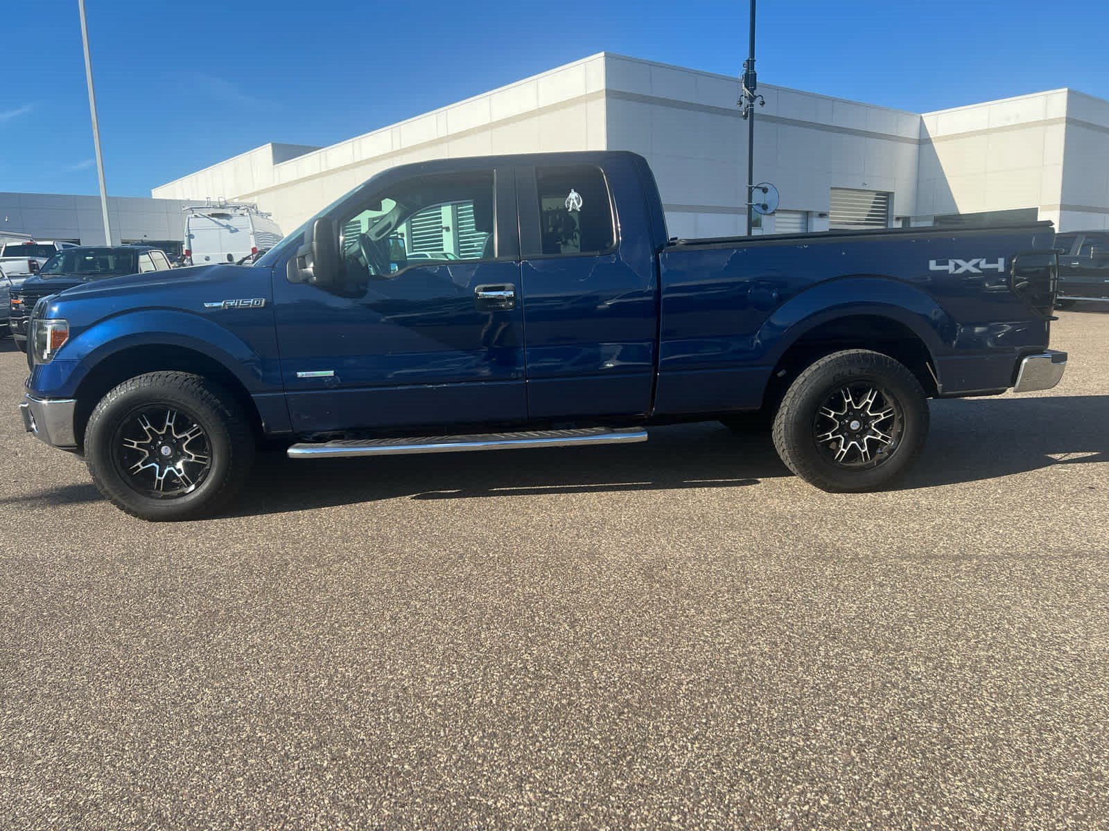 Used 2012 Ford F150 XLT w/ XLT Chrome Pkg AWD/4WD image 4