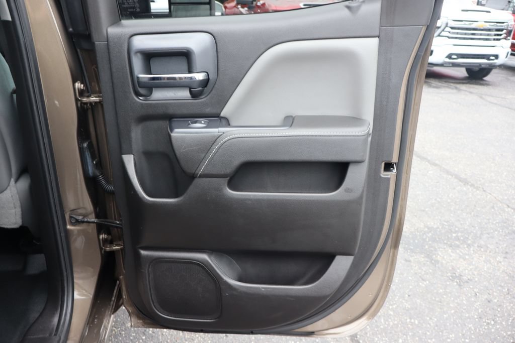 Used 2015 Chevrolet Silverado 3500 W/T AWD/4WD image 20