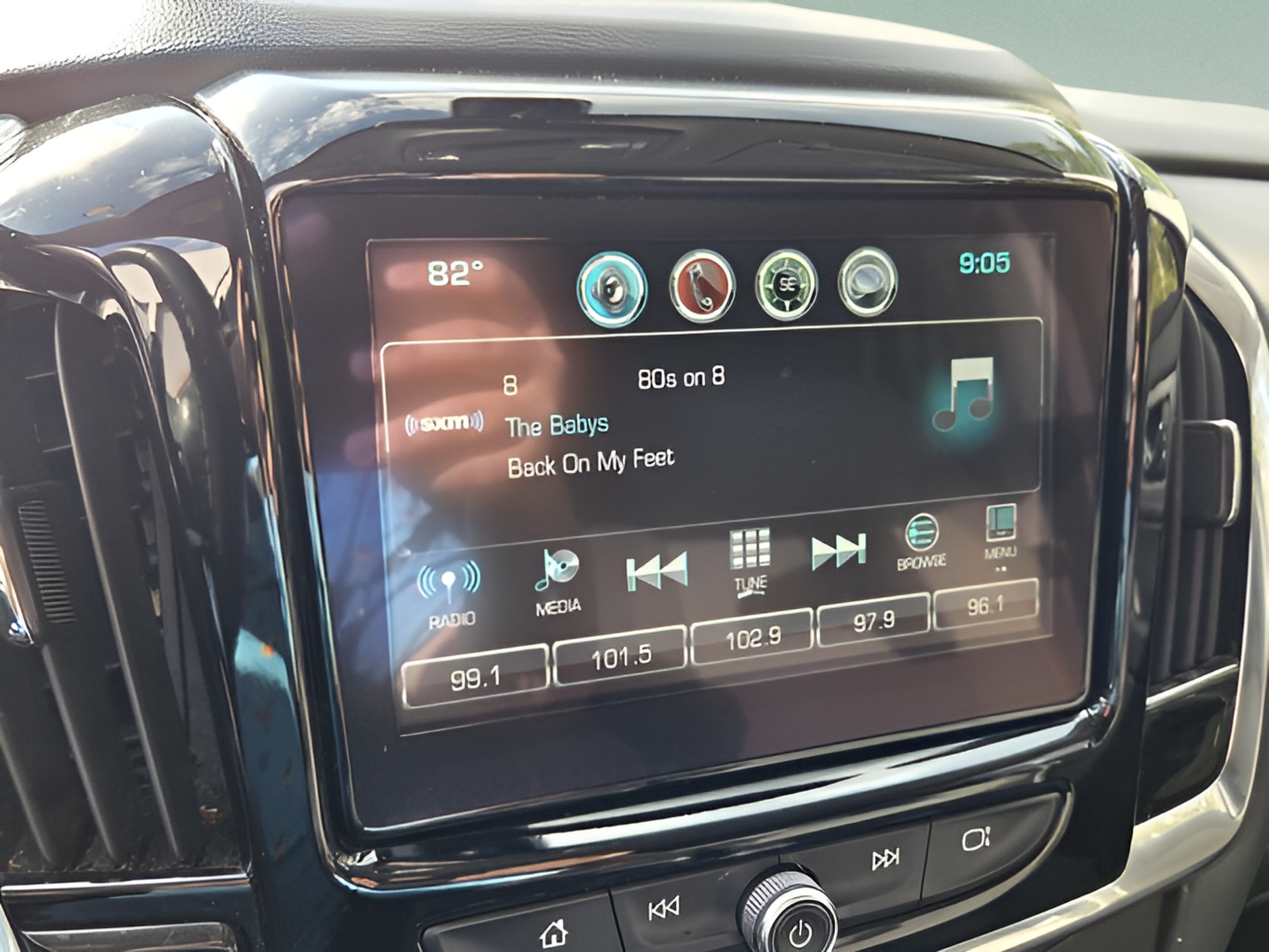 Used 2018 Chevrolet Traverse LT FWD image 17