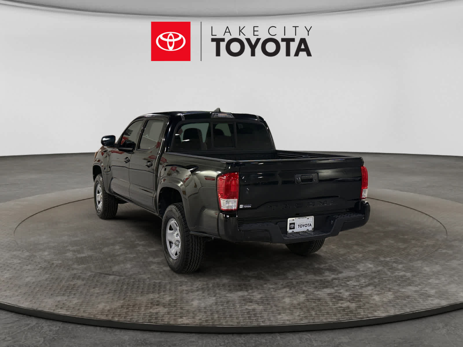 Used 2016 Toyota Tacoma SR RWD image 5