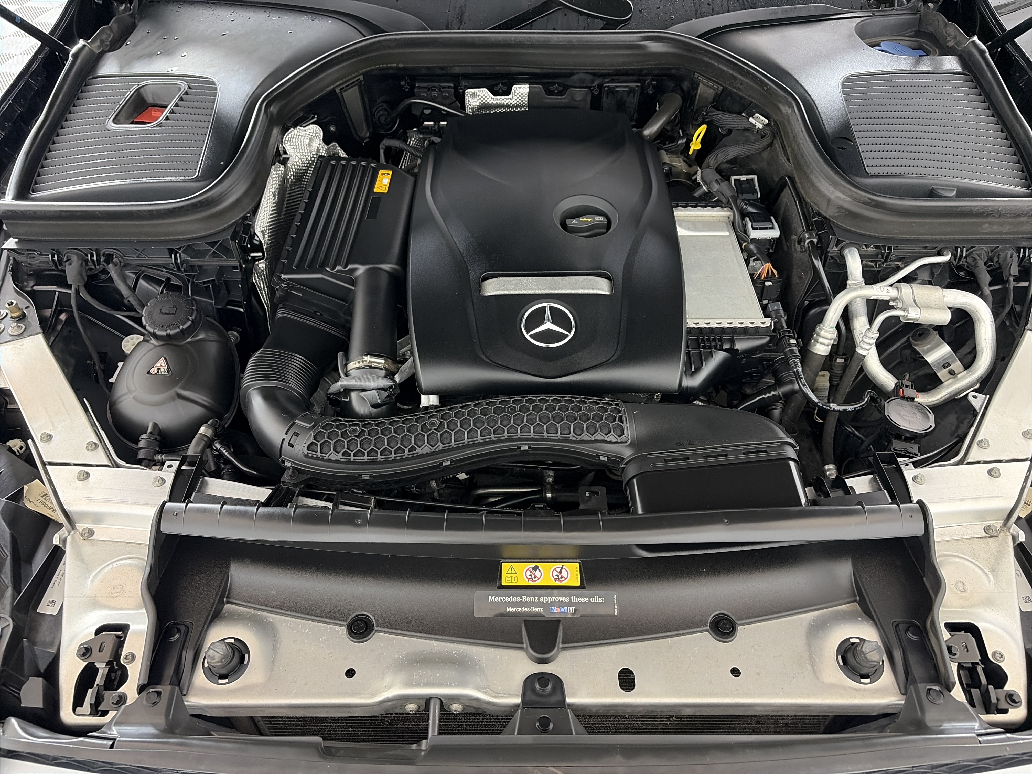 Used 2019 Mercedes-Benz GLC 300 4MATIC image 11
