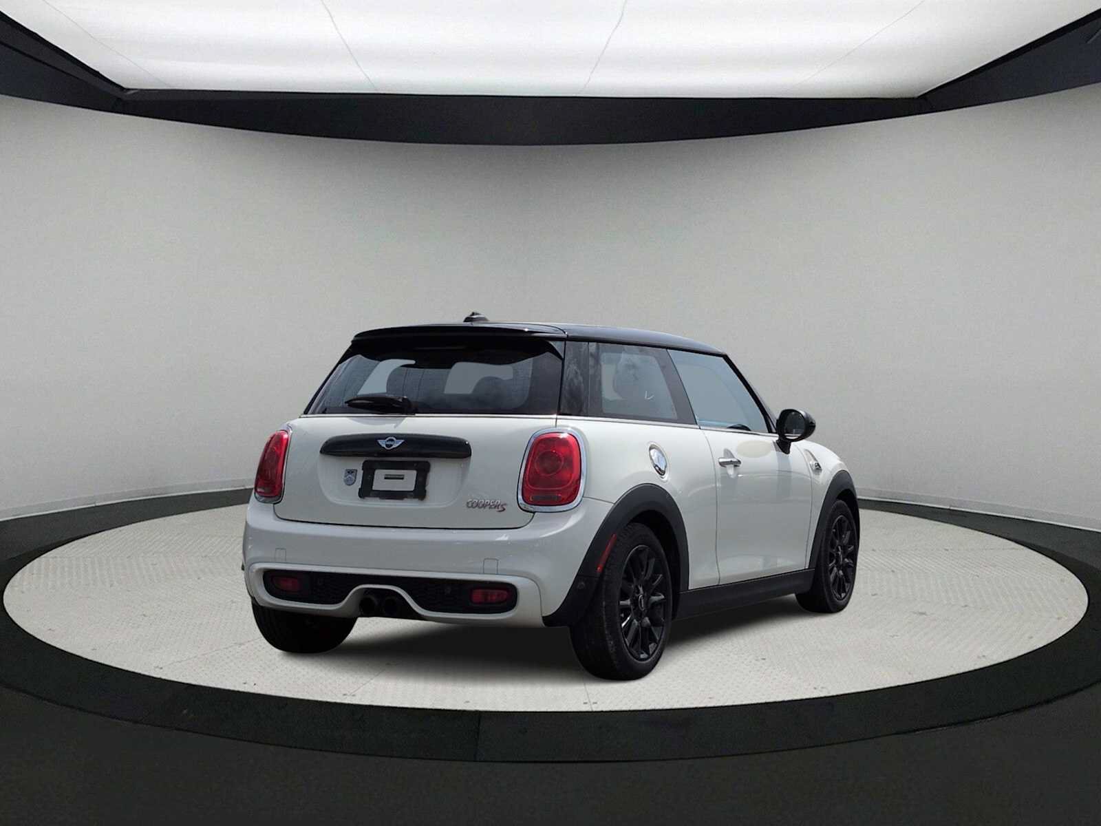 Used 2016 MINI Cooper S FWD image 8