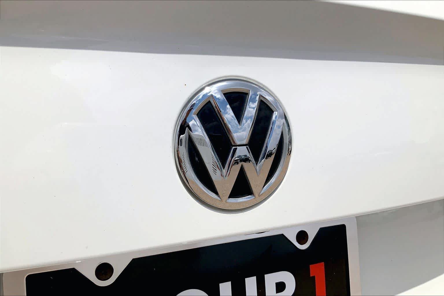Used 2021 Volkswagen Jetta R-Line FWD image 33