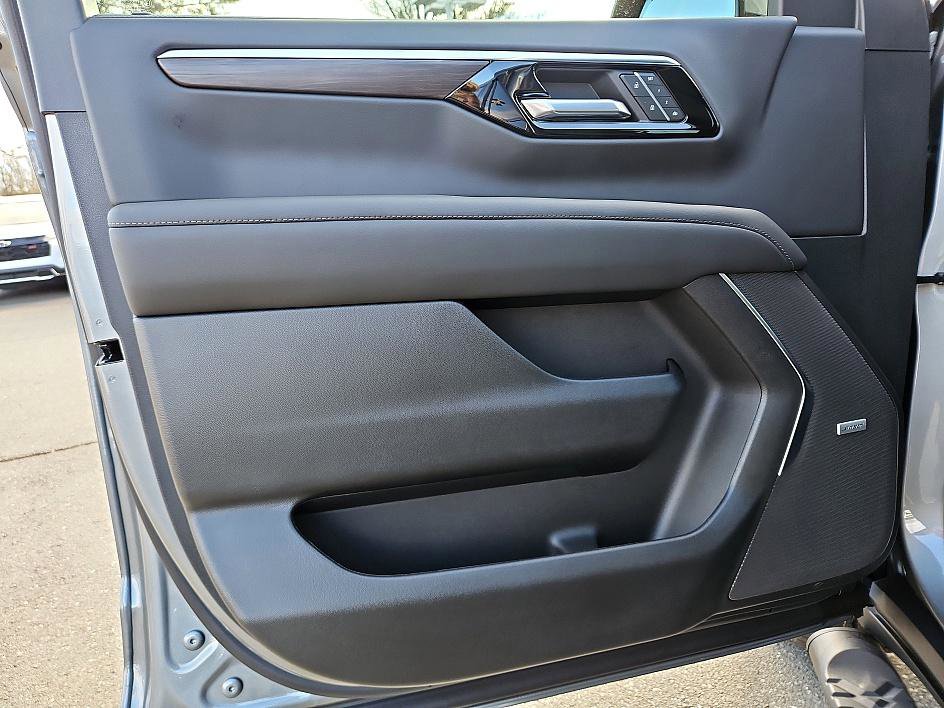 New 2026 Chevrolet Suburban Z71 w/ Z71 Off-Road Package image 15