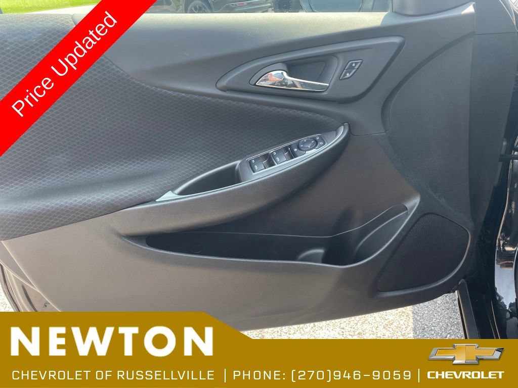 Used 2025 Chevrolet Malibu RS FWD image 8