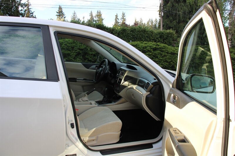 Used 2011 Subaru Impreza 2.5i AWD/4WD image 13