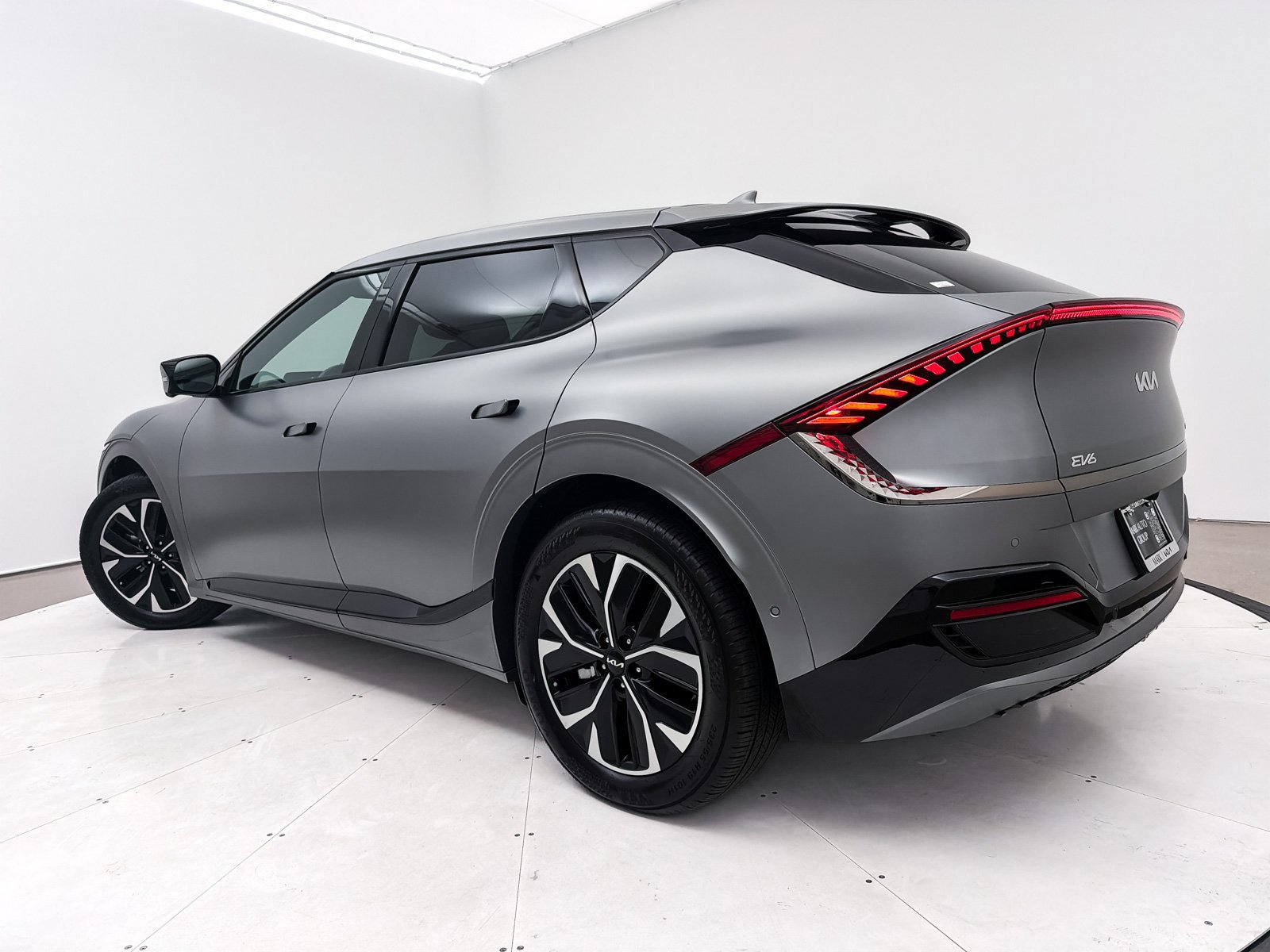 Used 2023 Kia EV6 GT-Line w/ GT-Line Suede Seat Package image 11