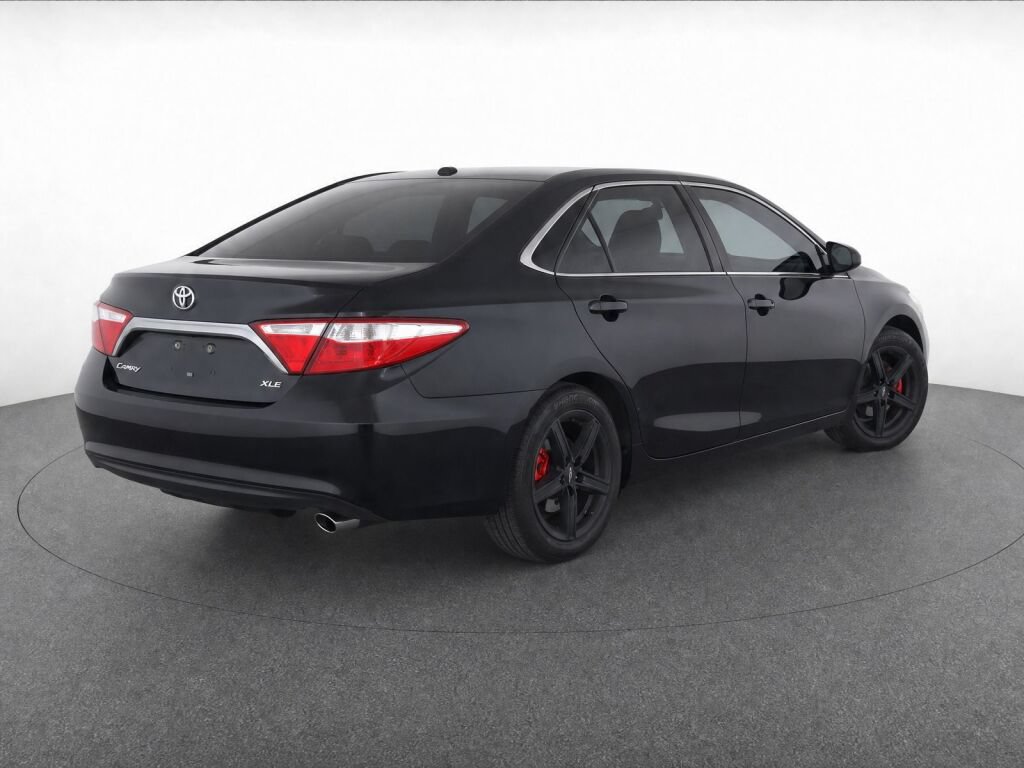 Used 2015 Toyota Camry XLE FWD image 39