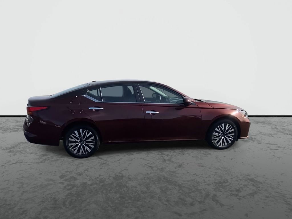 Used 2023 Nissan Altima 2.5 SV image 9