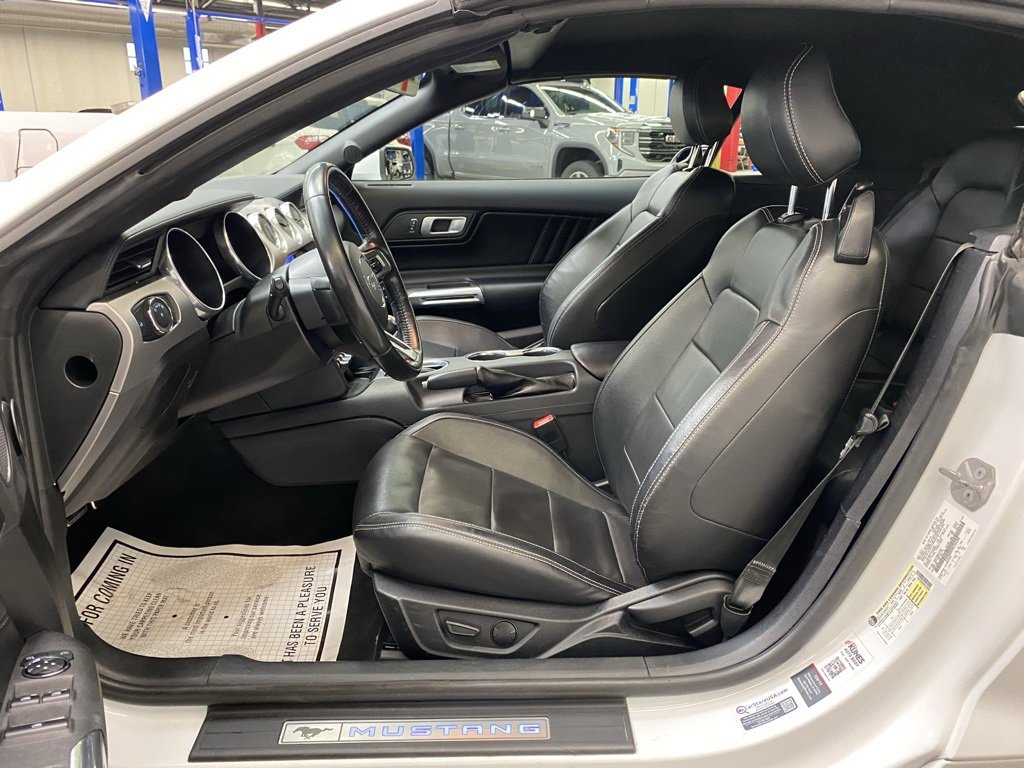 Used 2022 Ford Mustang Premium image 15
