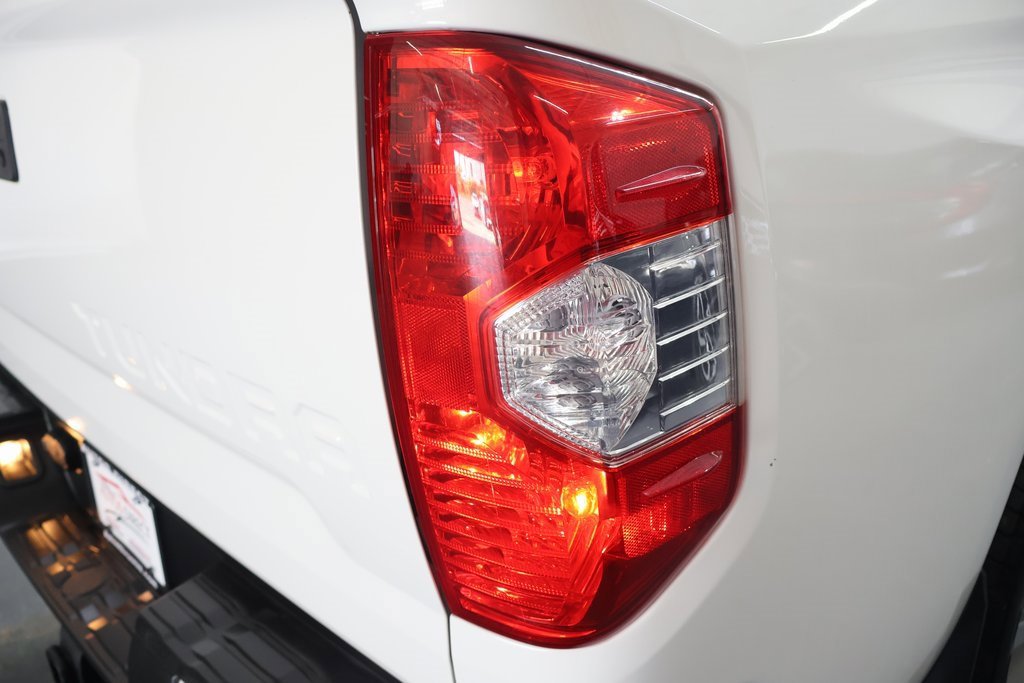 Used 2017 Toyota Tundra Platinum image 31