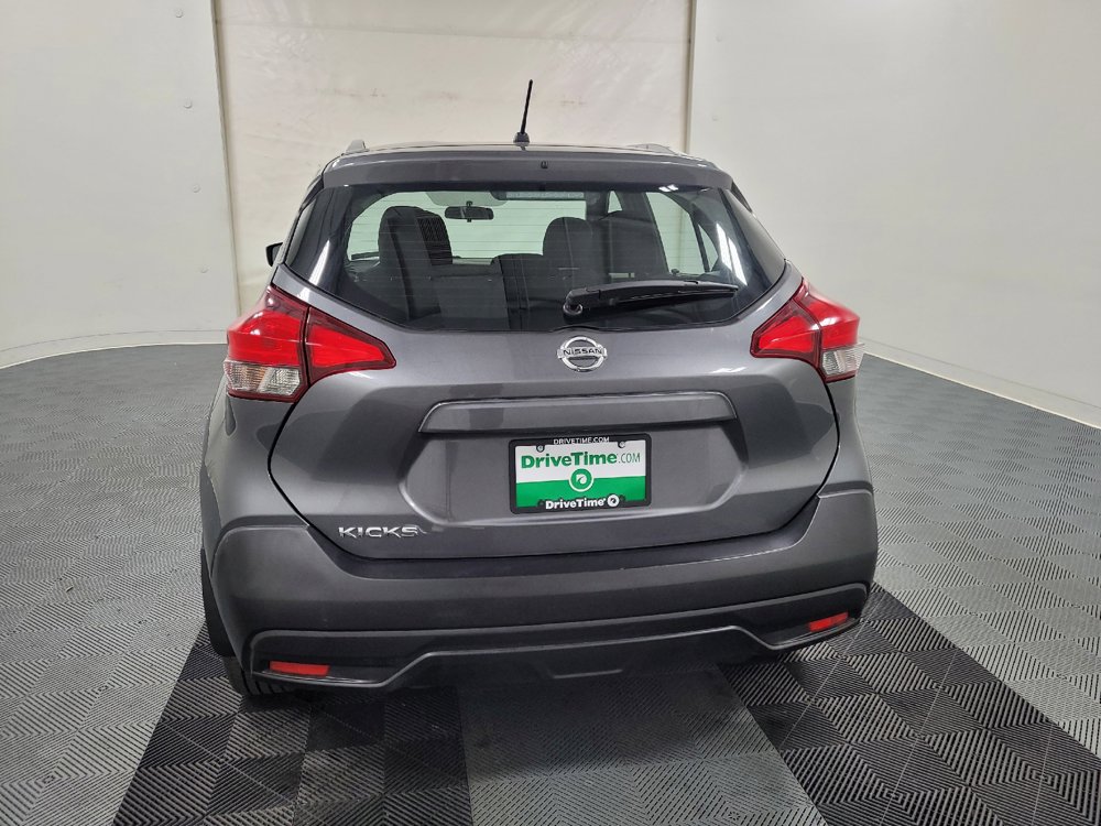 Used 2019 Nissan Kicks S FWD image 6