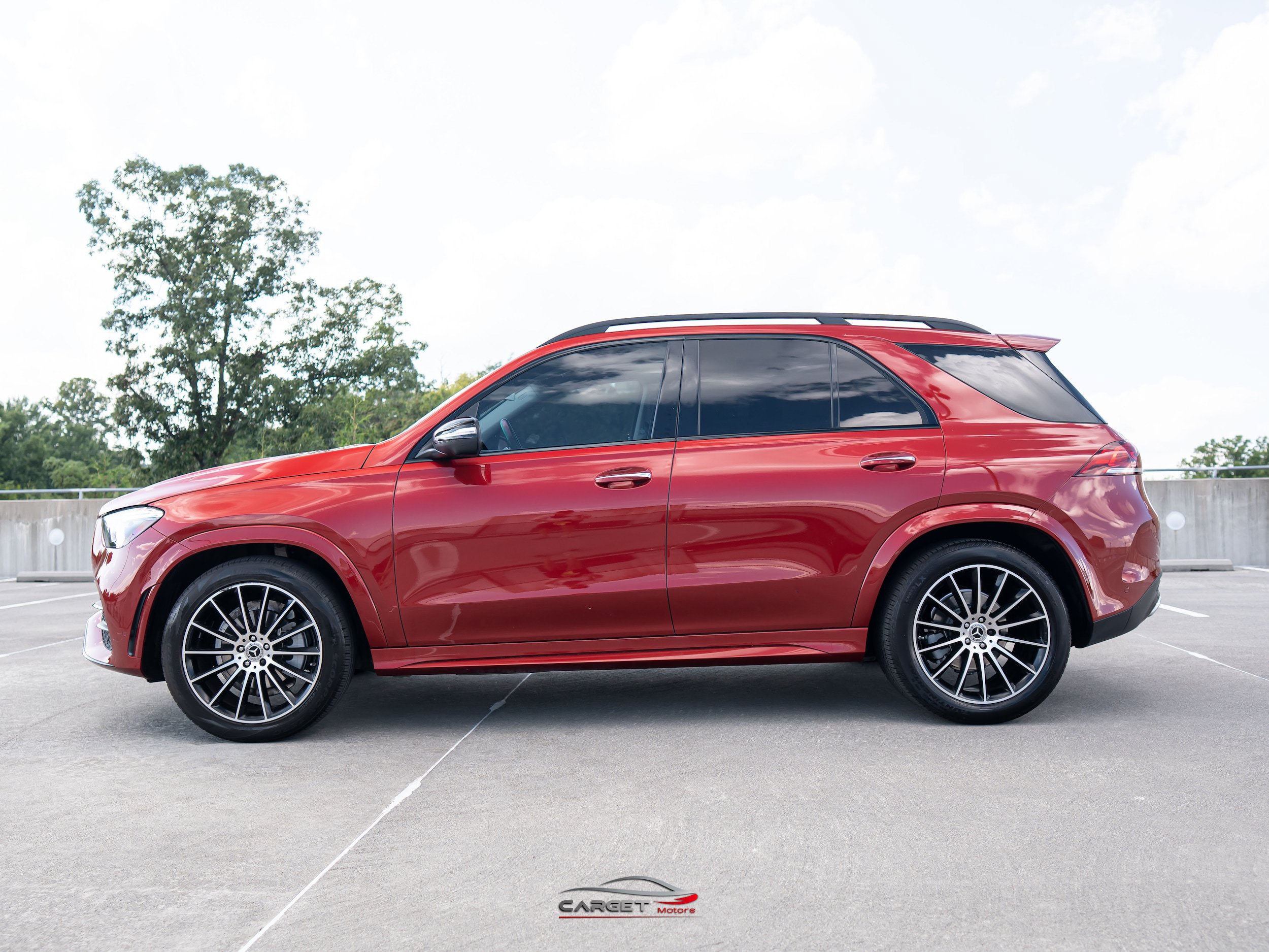 Used 2023 Mercedes-Benz GLE 350 w/ AMG Line Exterior image 4
