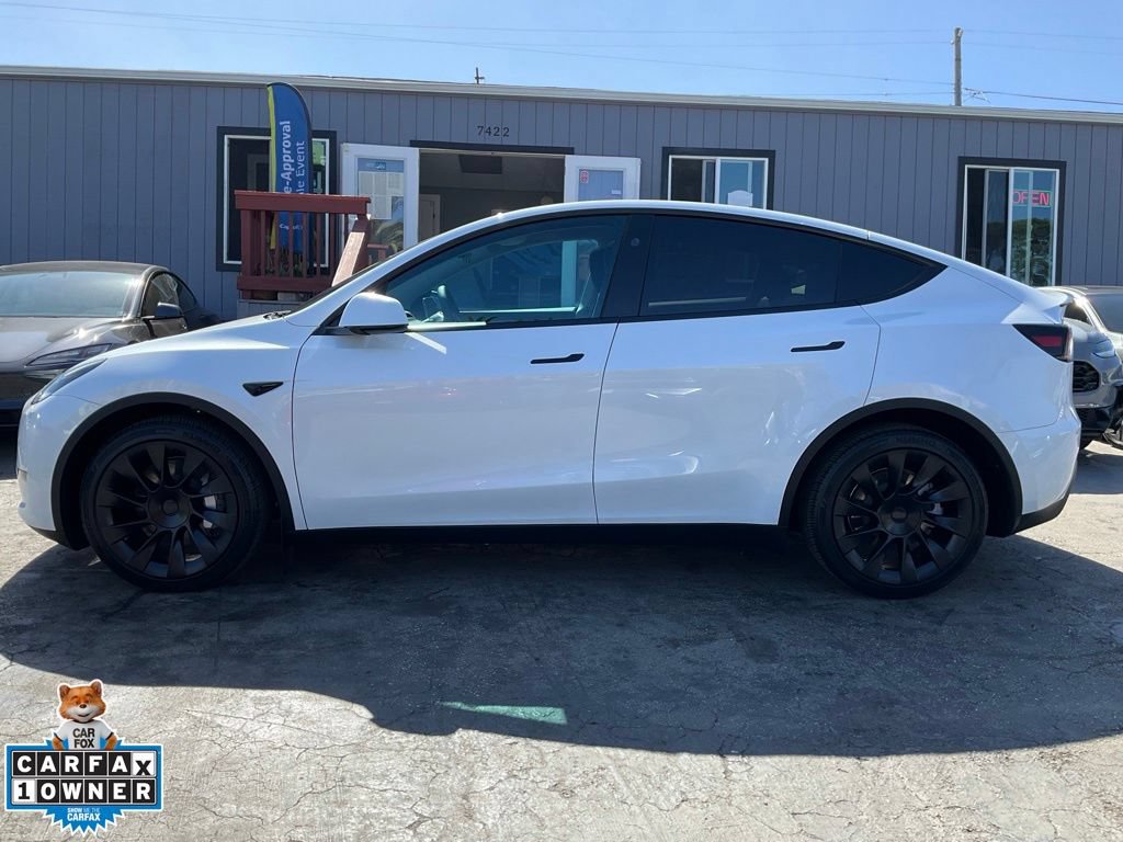 Used 2023 Tesla Model Y Long Range AWD/4WD image 5
