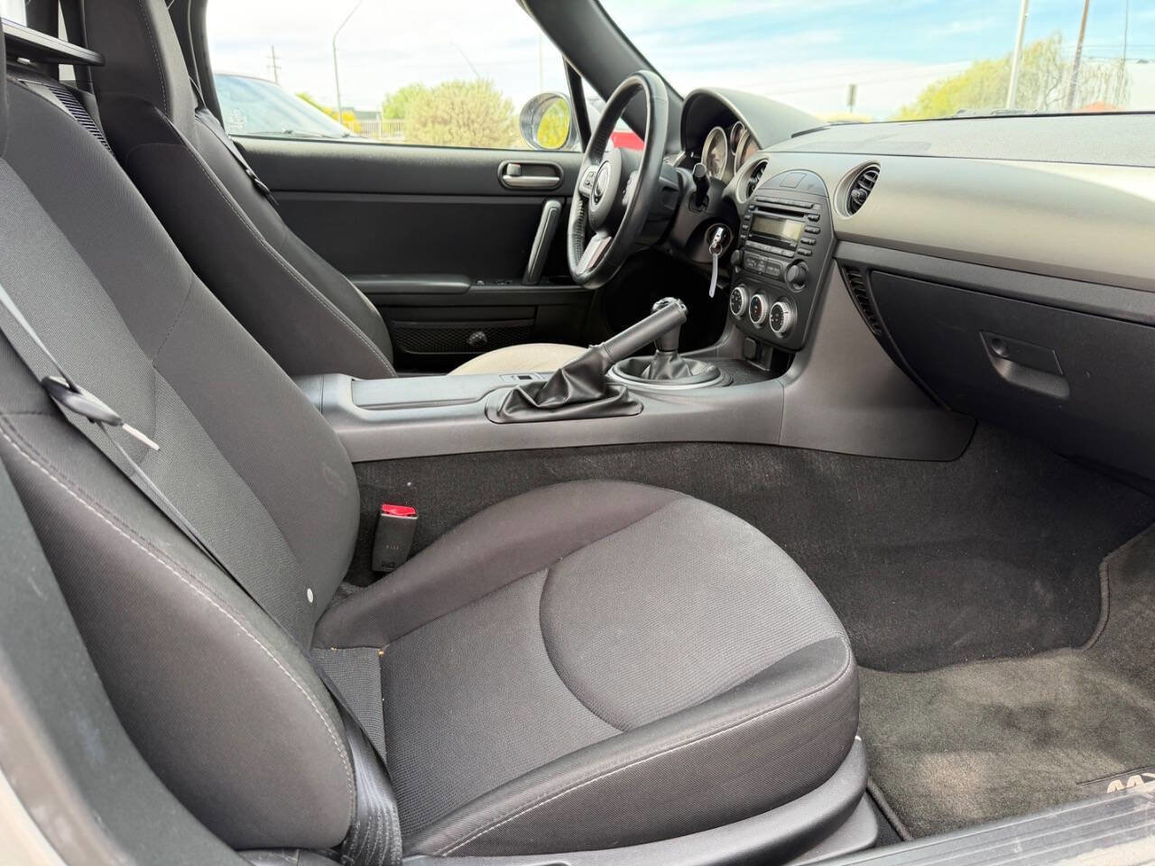 Used 2010 MAZDA MX-5 Miata Touring w/ Suspension Pkg image 7