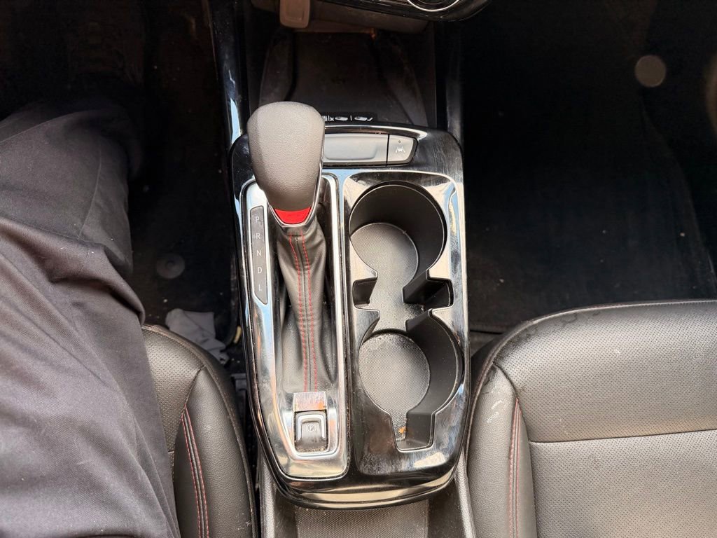 Used 2024 Chevrolet Trax RS w/ Sunroof Package image 16