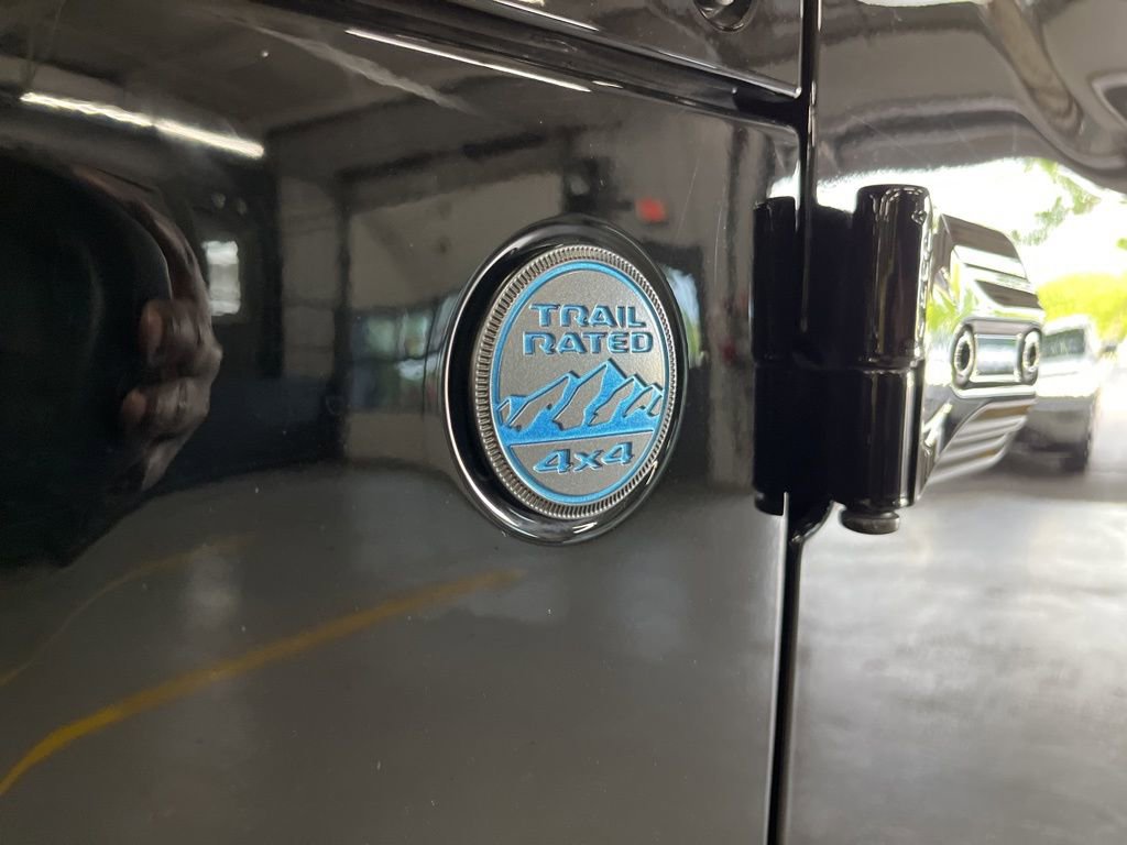 Used 2024 Jeep Wrangler High Altitude AWD/4WD image 14