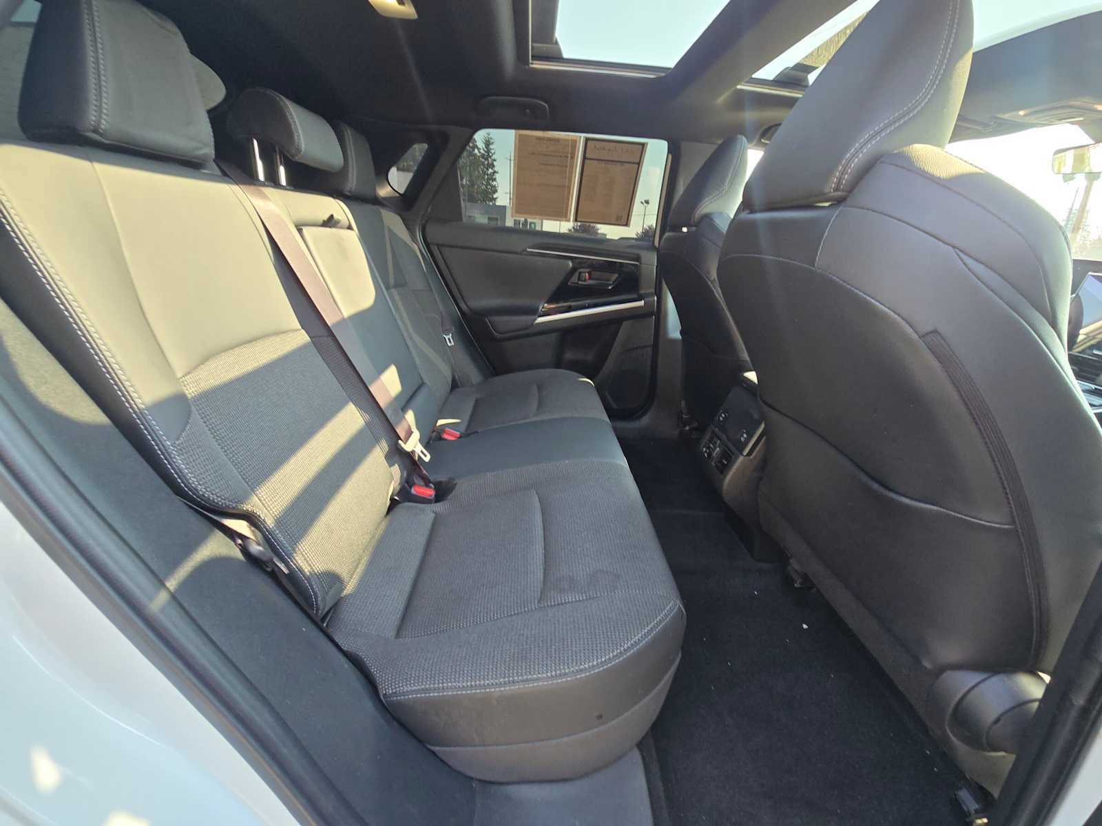 Used 2025 Toyota bZ4X FWD image 12