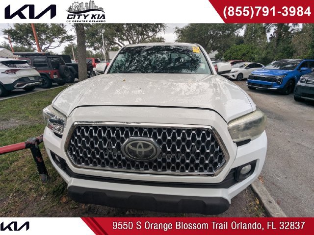 Used 2019 Toyota Tacoma SR5 RWD image 2