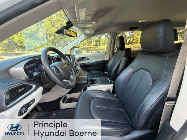 Used 2021 Chrysler Pacifica Touring-L FWD image 15