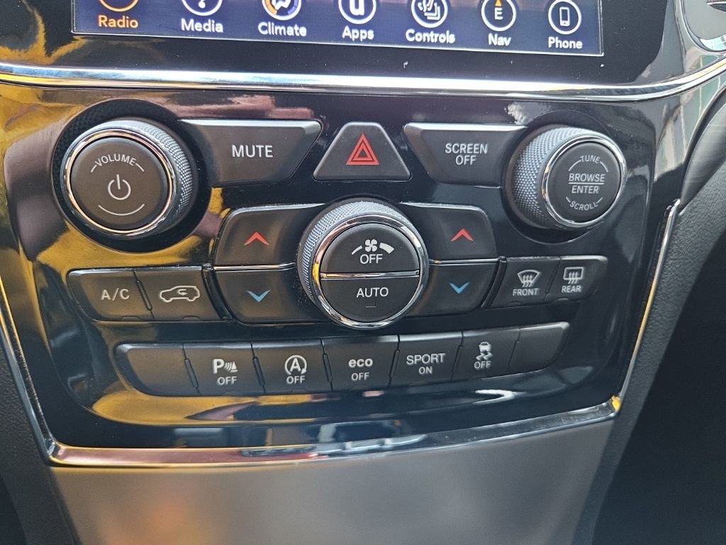 Used 2019 Jeep Grand Cherokee Altitude image 40