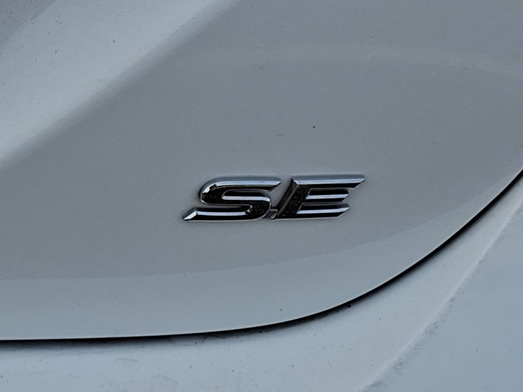 Used 2023 Toyota Camry SE image 17