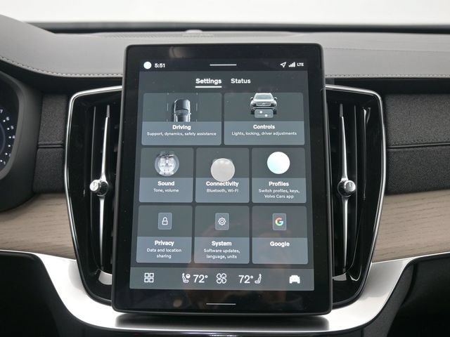 New 2026 Volvo XC90 B6 Plus w/ Protection Package Premier AWD/4WD image 16