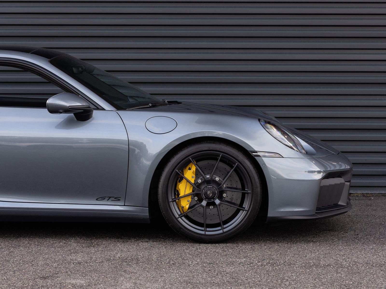 Used 2025 Porsche 911 Carrera 4 GTS image 9