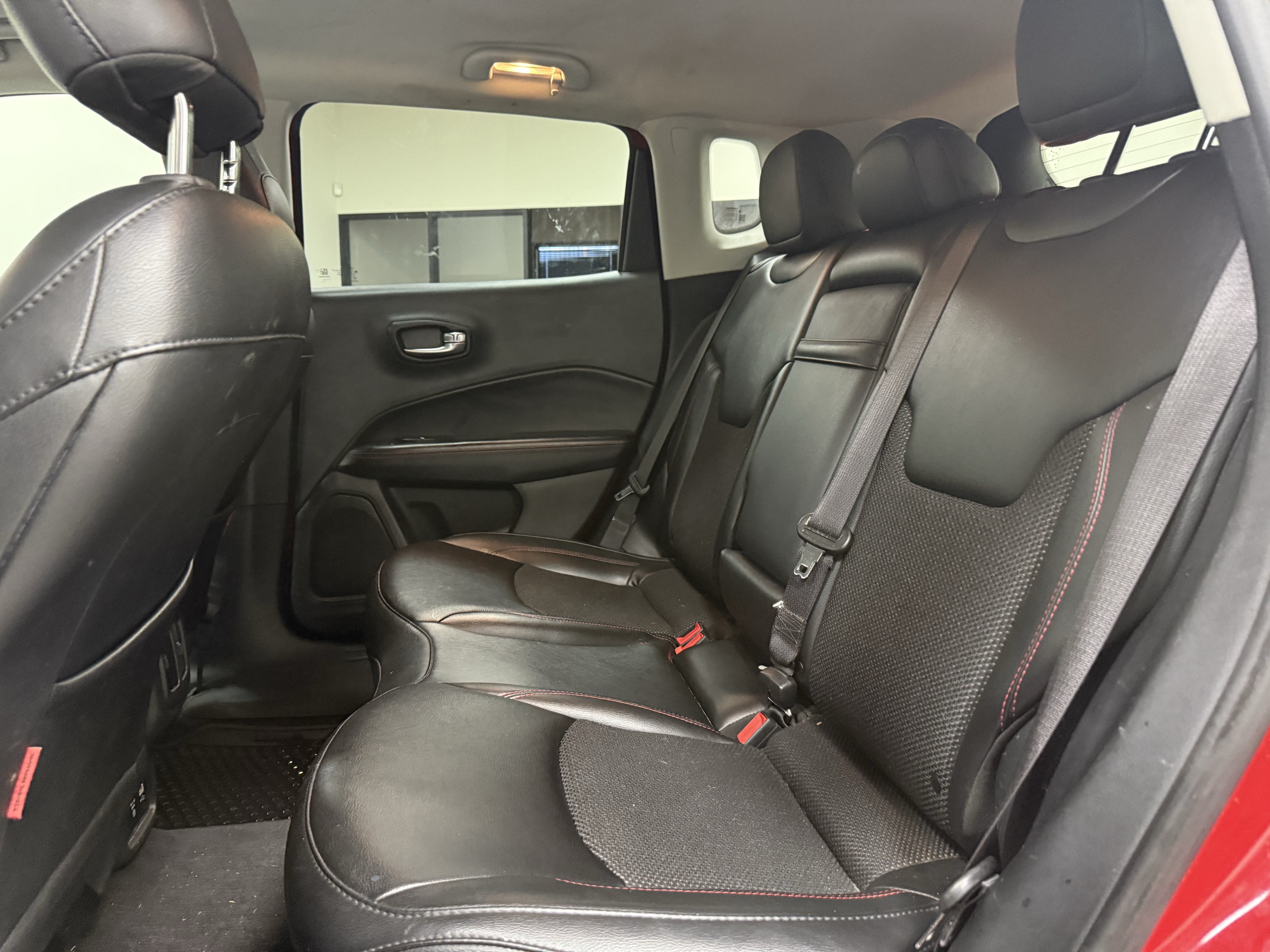 Used 2019 Jeep Compass Trailhawk AWD/4WD image 15