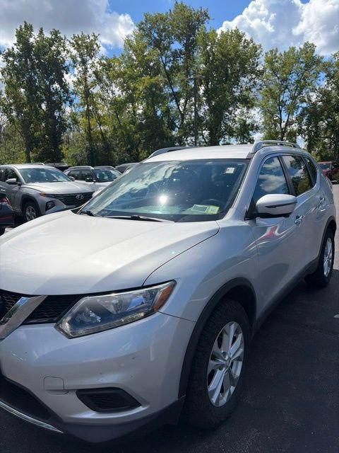 Used 2016 Nissan Rogue SV w/ SV Premium Package AWD/4WD image 3