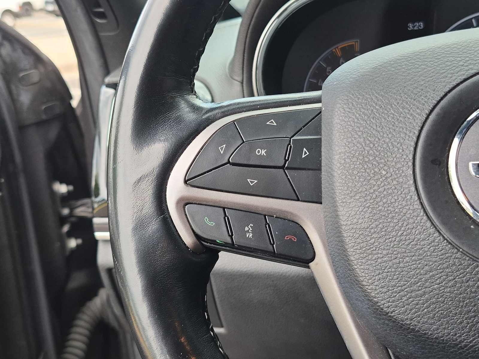 Used 2020 Jeep Grand Cherokee Overland AWD/4WD image 23