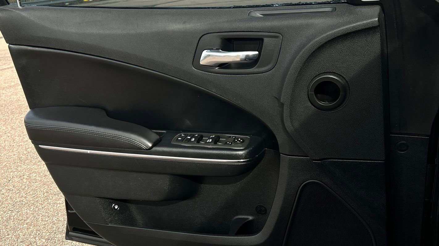 Used 2013 Dodge Charger SXT image 23