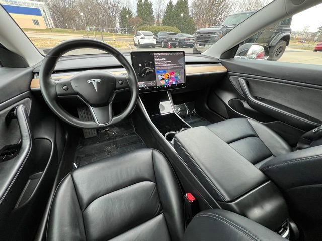 Used 2018 Tesla Model 3 Long Range image 24