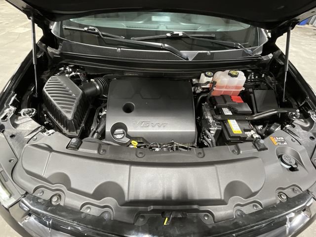 Used 2024 Chevrolet Traverse RS image 21