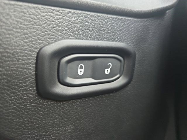 Used 2023 Jeep Wrangler Unlimited Sport AWD/4WD image 26