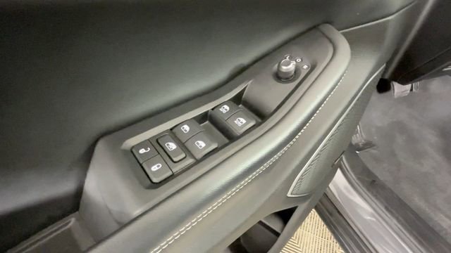 Used 2023 Jeep Grand Cherokee 4WD 4xe image 18