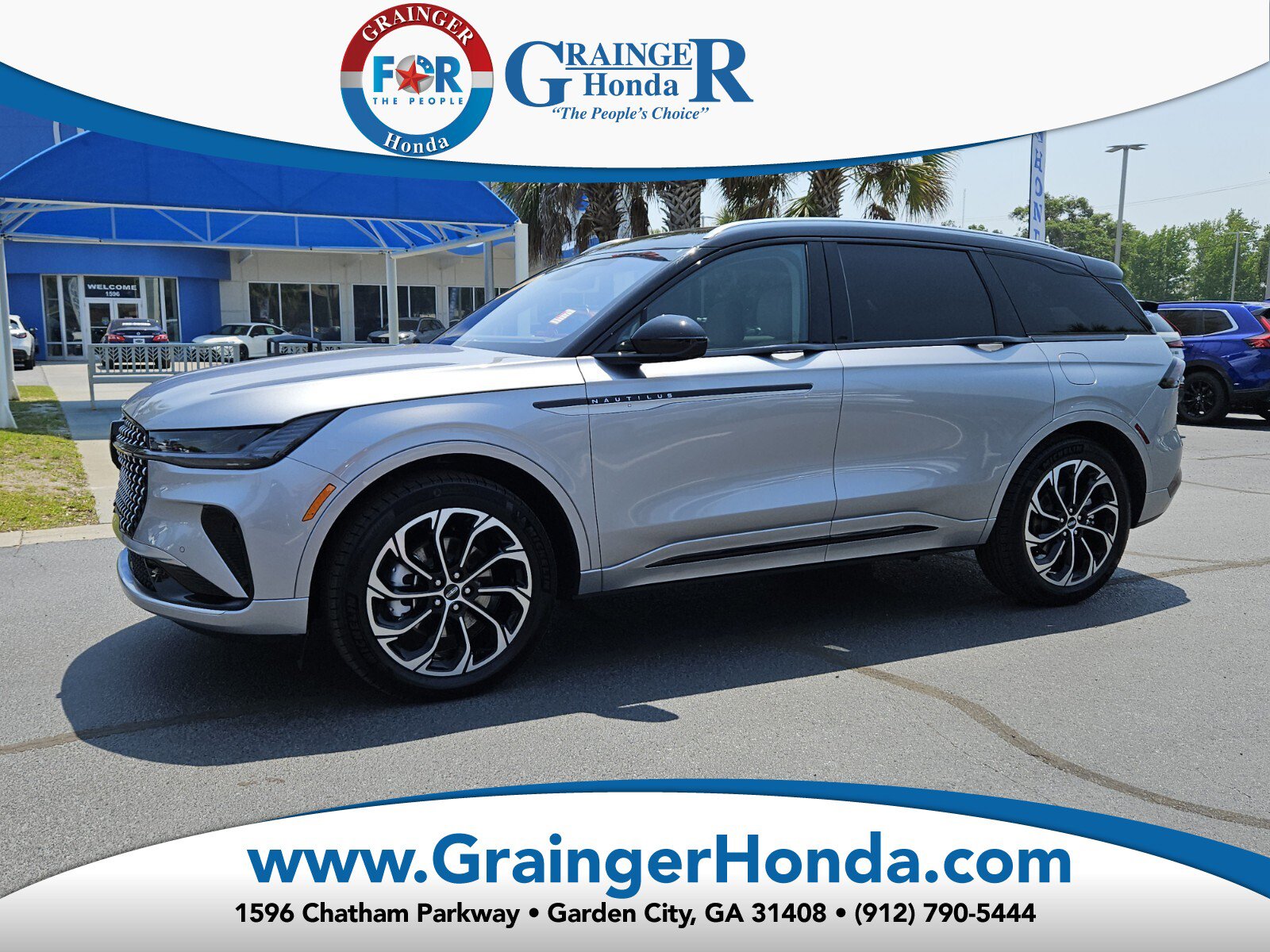 Used 2025 Lincoln Nautilus Reserve AWD/4WD image 1