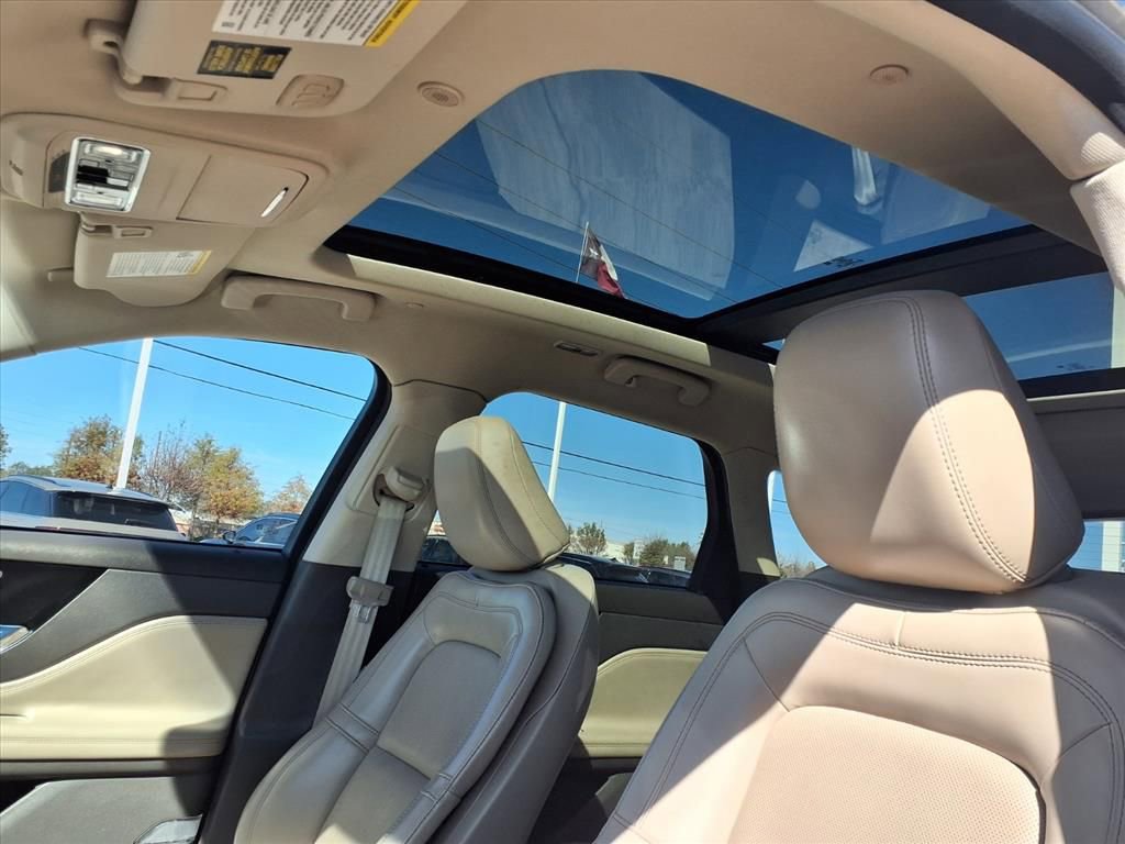 Certified 2021 Lincoln Corsair Standard w/ Premium Package image 15