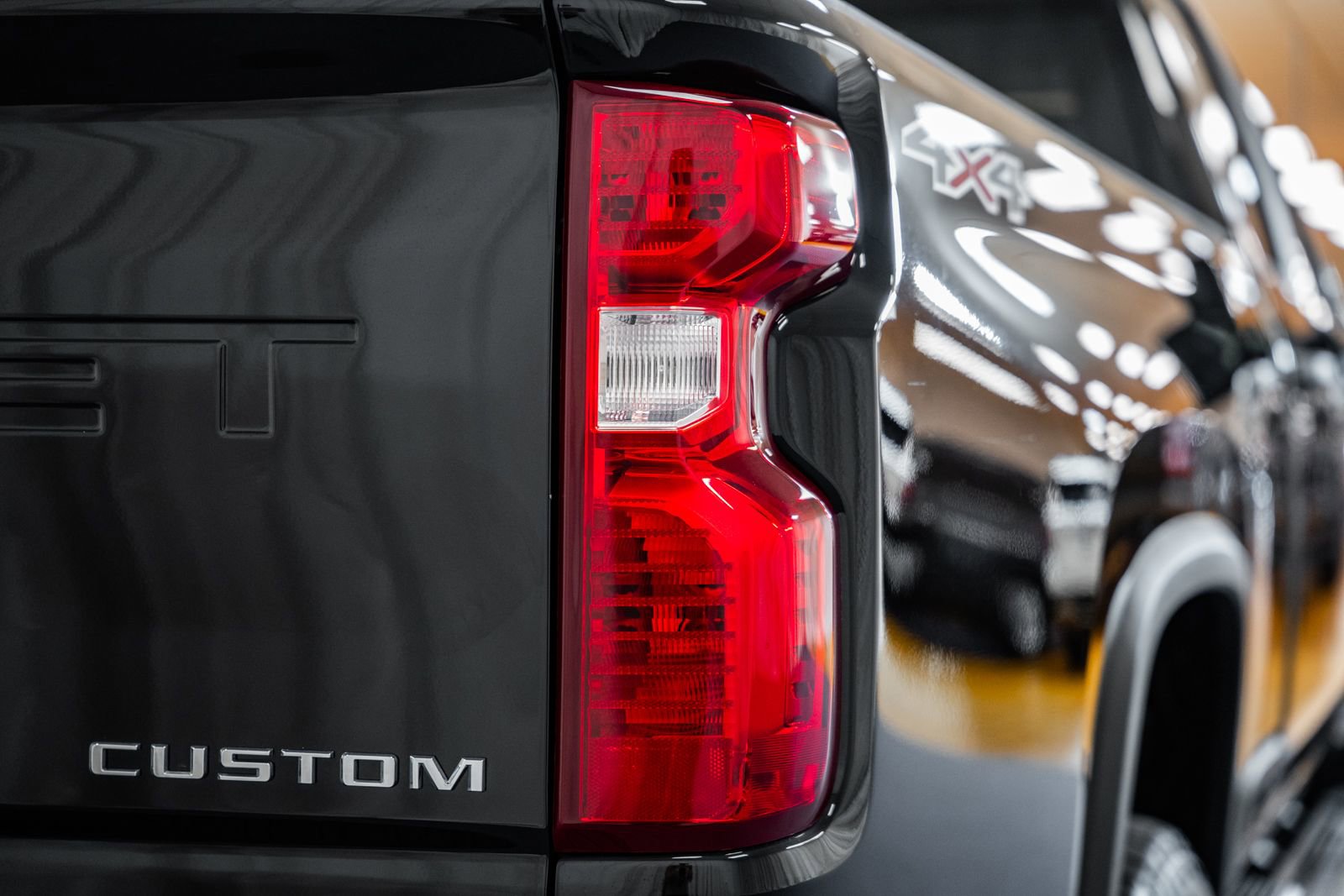 Used 2024 Chevrolet Silverado 2500 Custom image 22