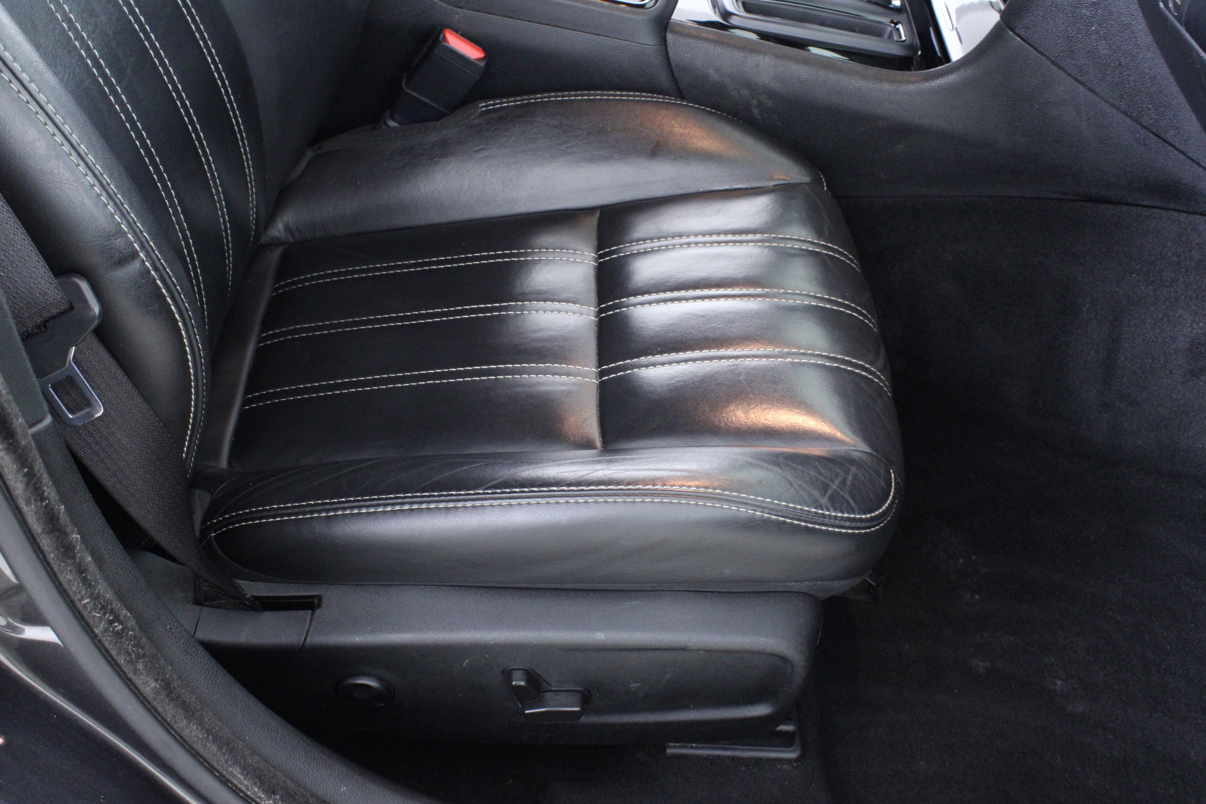 Used 2021 Chrysler 300 S w/ S Model Appearance Package RWD image 14