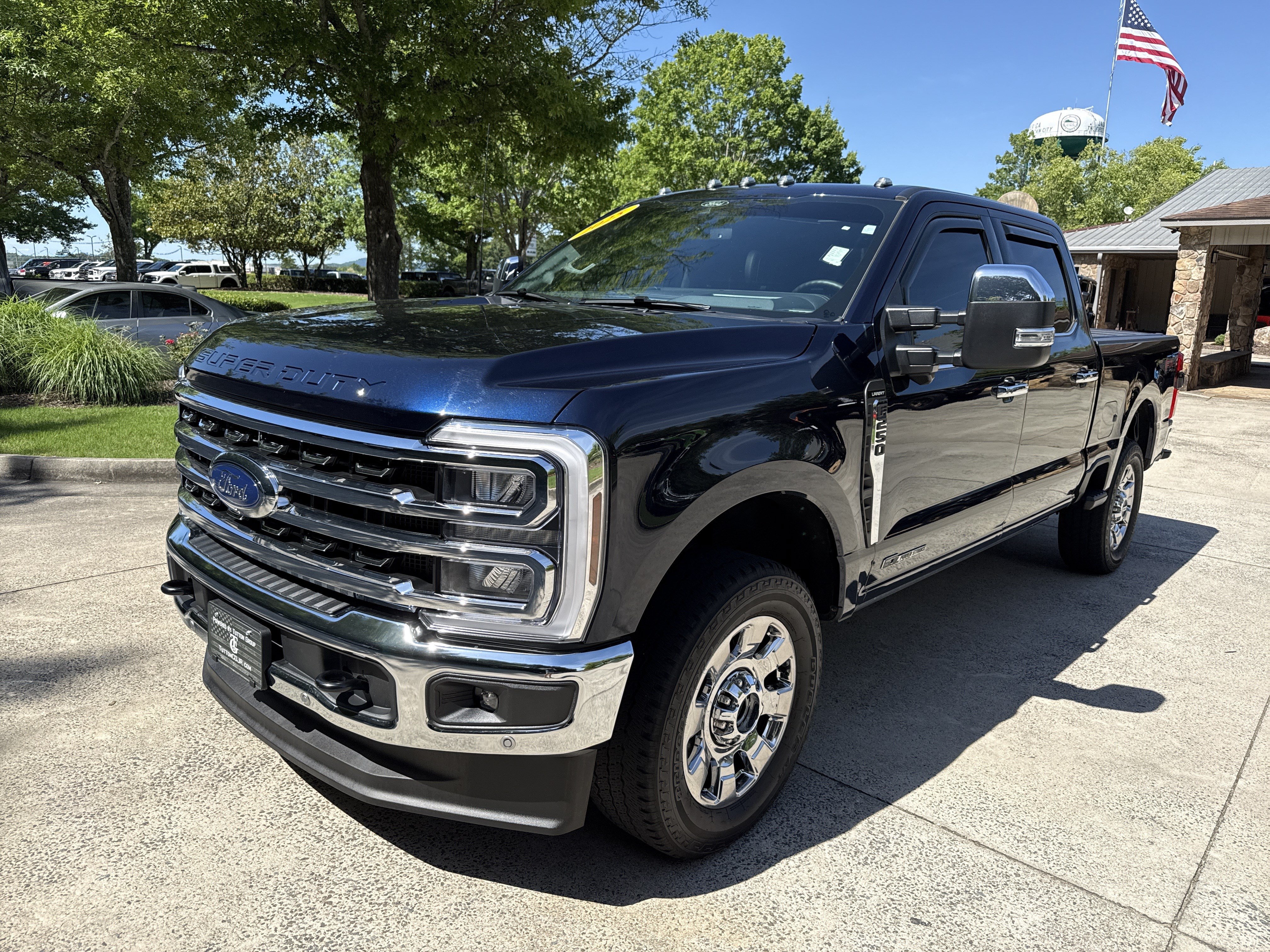Used 2025 Ford F250 Lariat w/ Lariat Ultimate Package AWD/4WD image 3