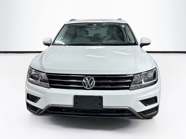 Used 2021 Volkswagen Tiguan SE w/ Panoramic Sunroof Package image 2