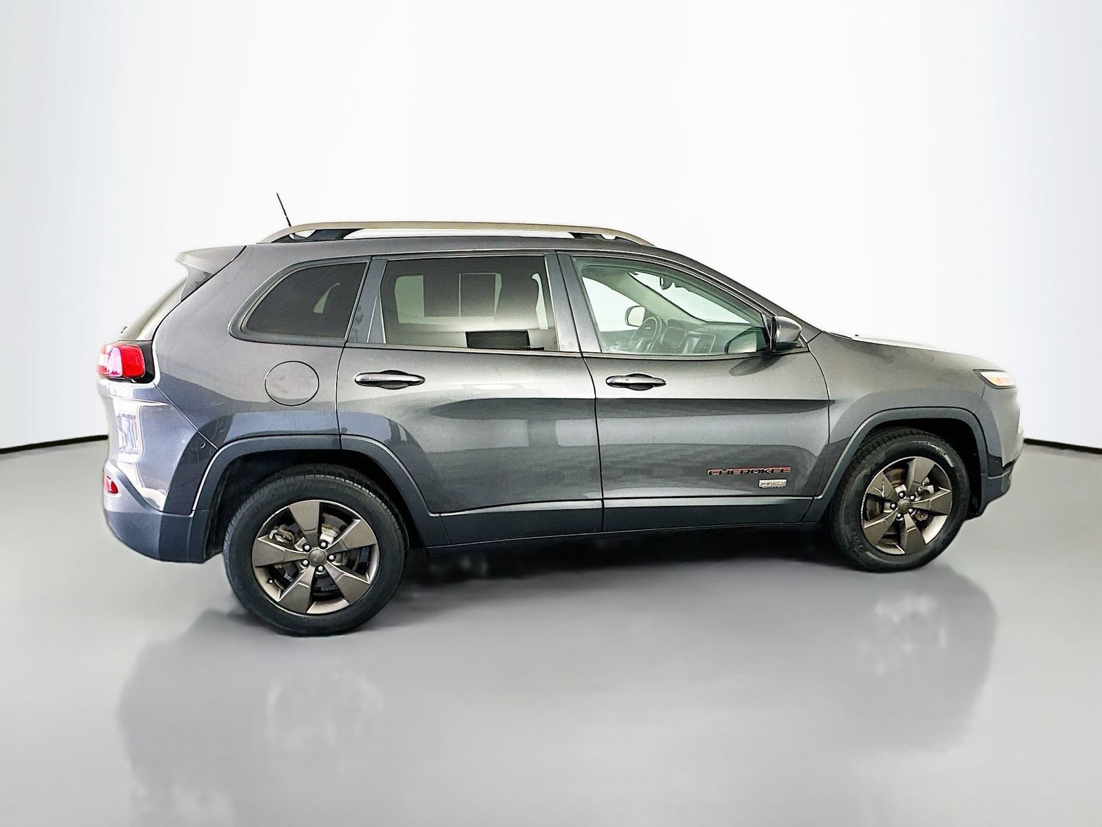 Used 2017 Jeep Cherokee 75th Anniversary AWD/4WD image 8