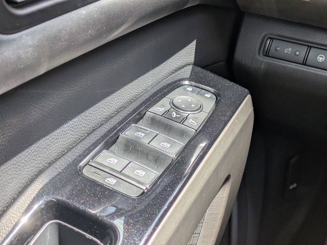 Used 2024 Nissan Pathfinder Platinum w/ Black Appearance Package image 25