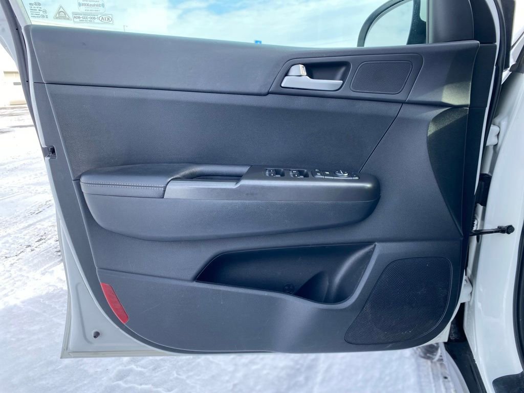 Used 2017 Kia Sportage LX w/ LX Popular Package image 19