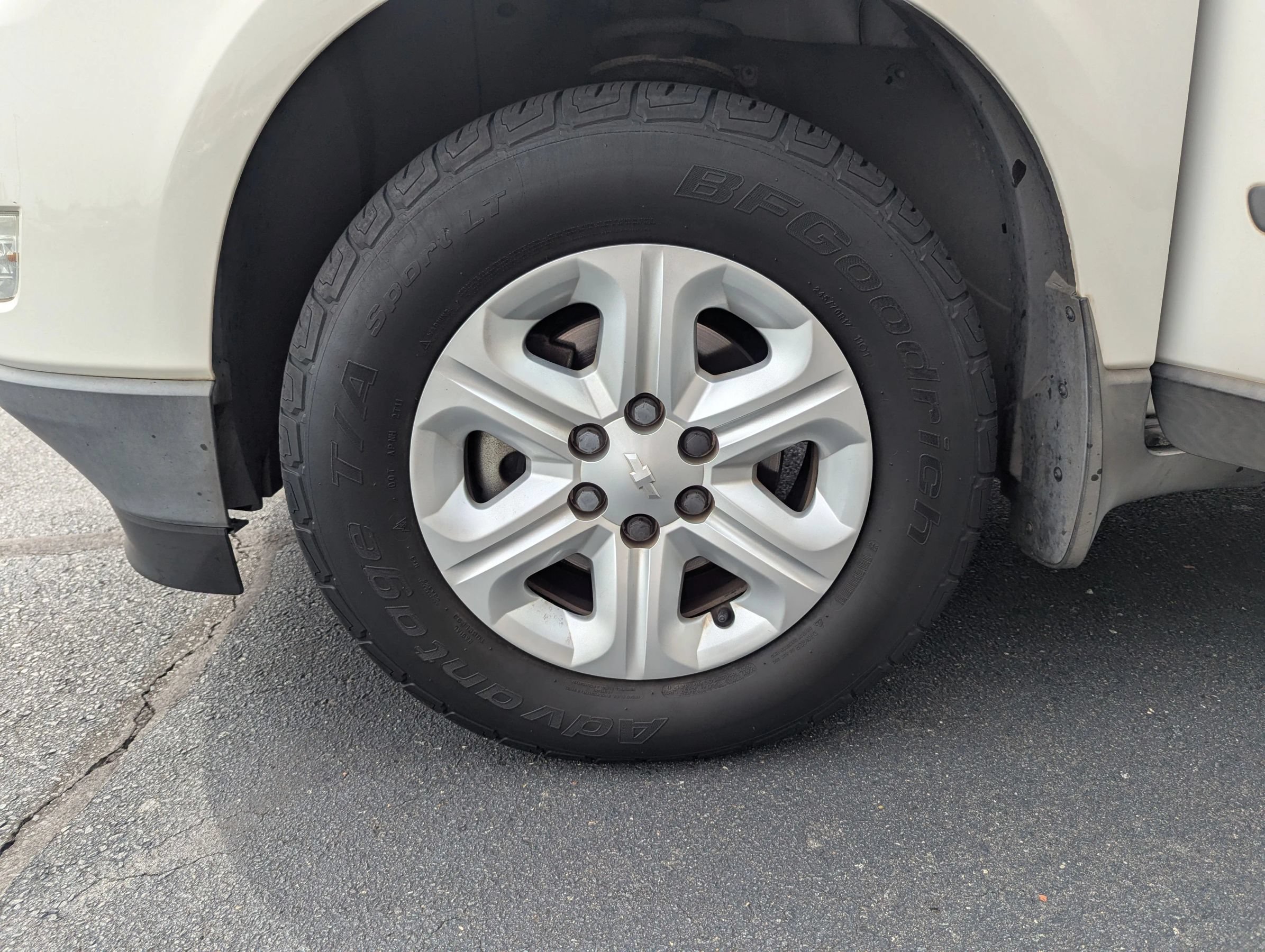 Used 2011 Chevrolet Traverse LS FWD image 26